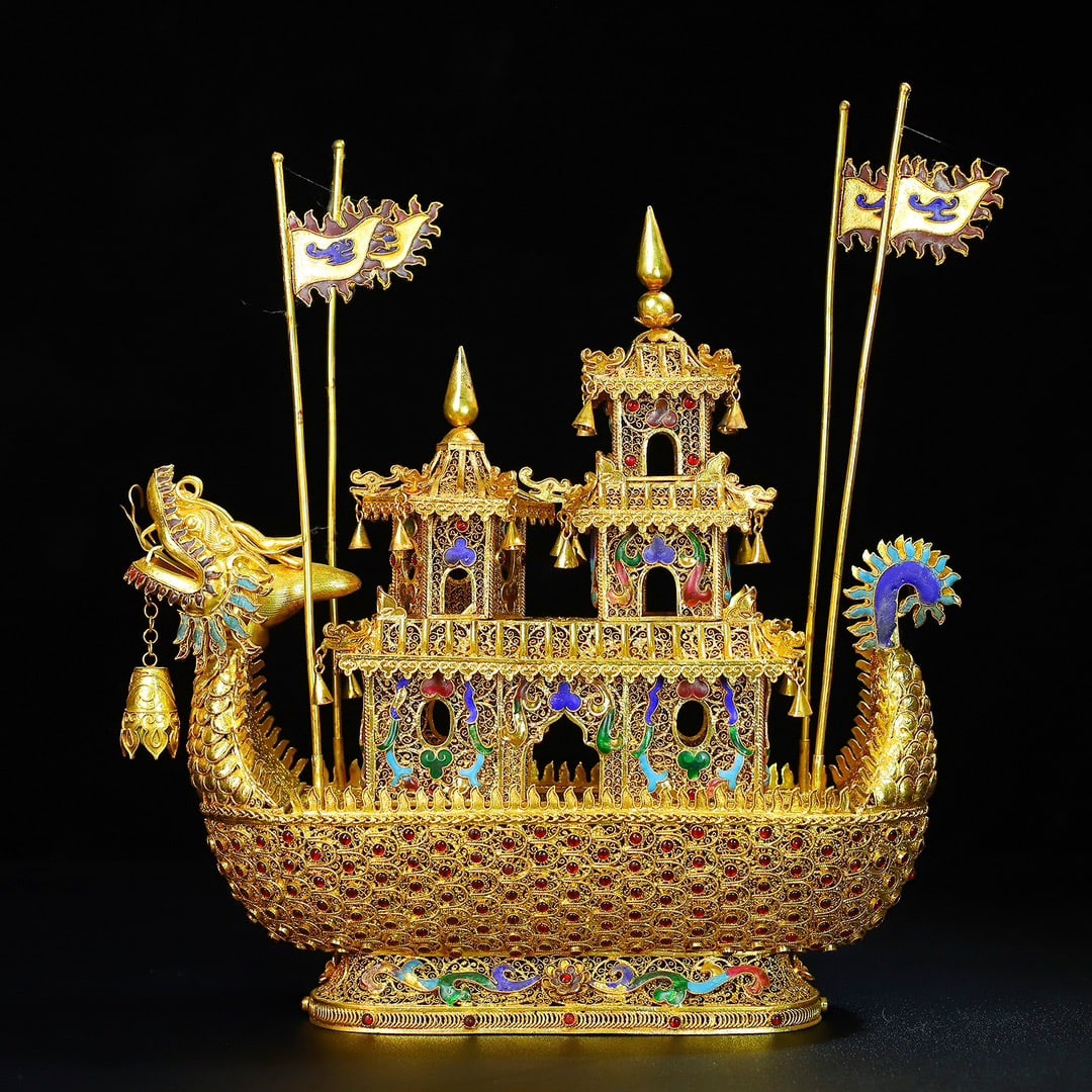 A Exquisite Gilt Bronze Inlaid Jadeite Dragon Ornament: A Exquisite Gilt Bronze Inlaid Jadeite Dragon Ornament,Qing Dynasty, China,Qianlong Four-character Mark,Size:12.6inx3inx13in,Weight:2034g 铜鎏金镶翡翠龙ਇ
