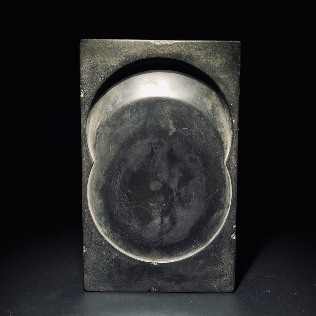 A Exquisite Peng Shaosheng Mark Crane Pattern Inkstone: A Exquisite Peng Shaosheng Mark Crane Pattern Inkstone,Qing Dynasty, China,With Mark,Size:9.1inx5.5inx1.3in 彭绍升款鹤纹端砚,中国清