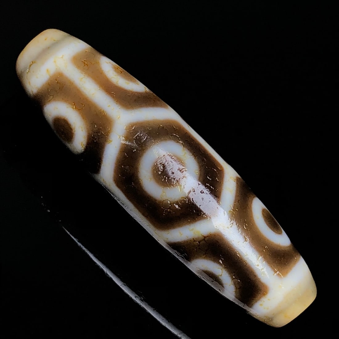 A Exquisite Tortoise Shell Nine-eye Dzi bead - 3