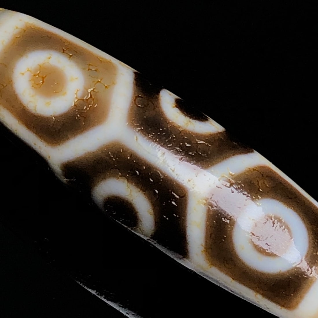 A Exquisite Tortoise Shell Nine-eye Dzi bead - 7