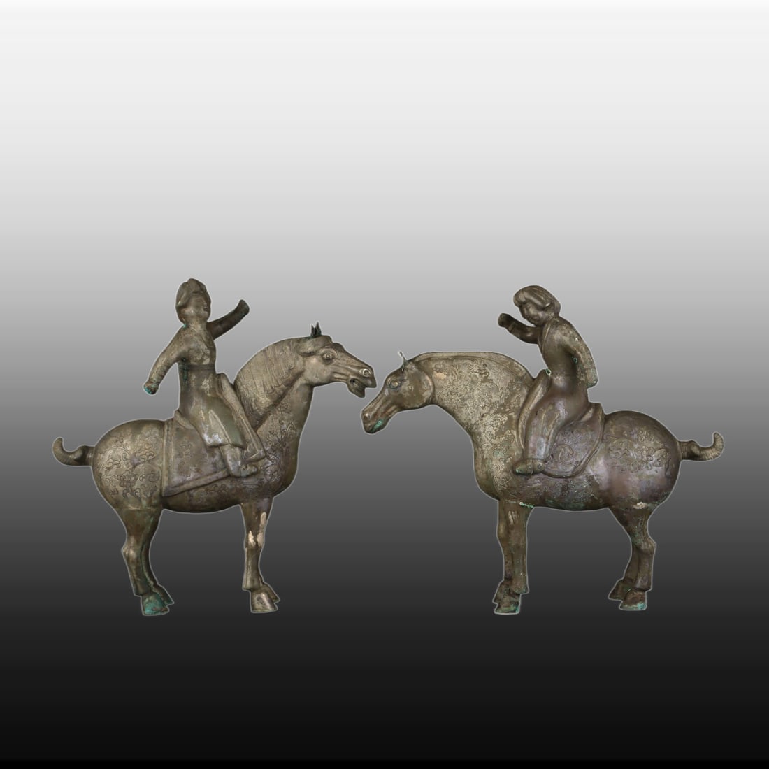 A pair of Exquisite Black Silver Horse Ornament: A pair of Exquisite Black Silver Horse Ornament,Tang Dynasty, China,Zhenguan Four-character Mark,Size:14.2inx14.2in,Weight:2300g
