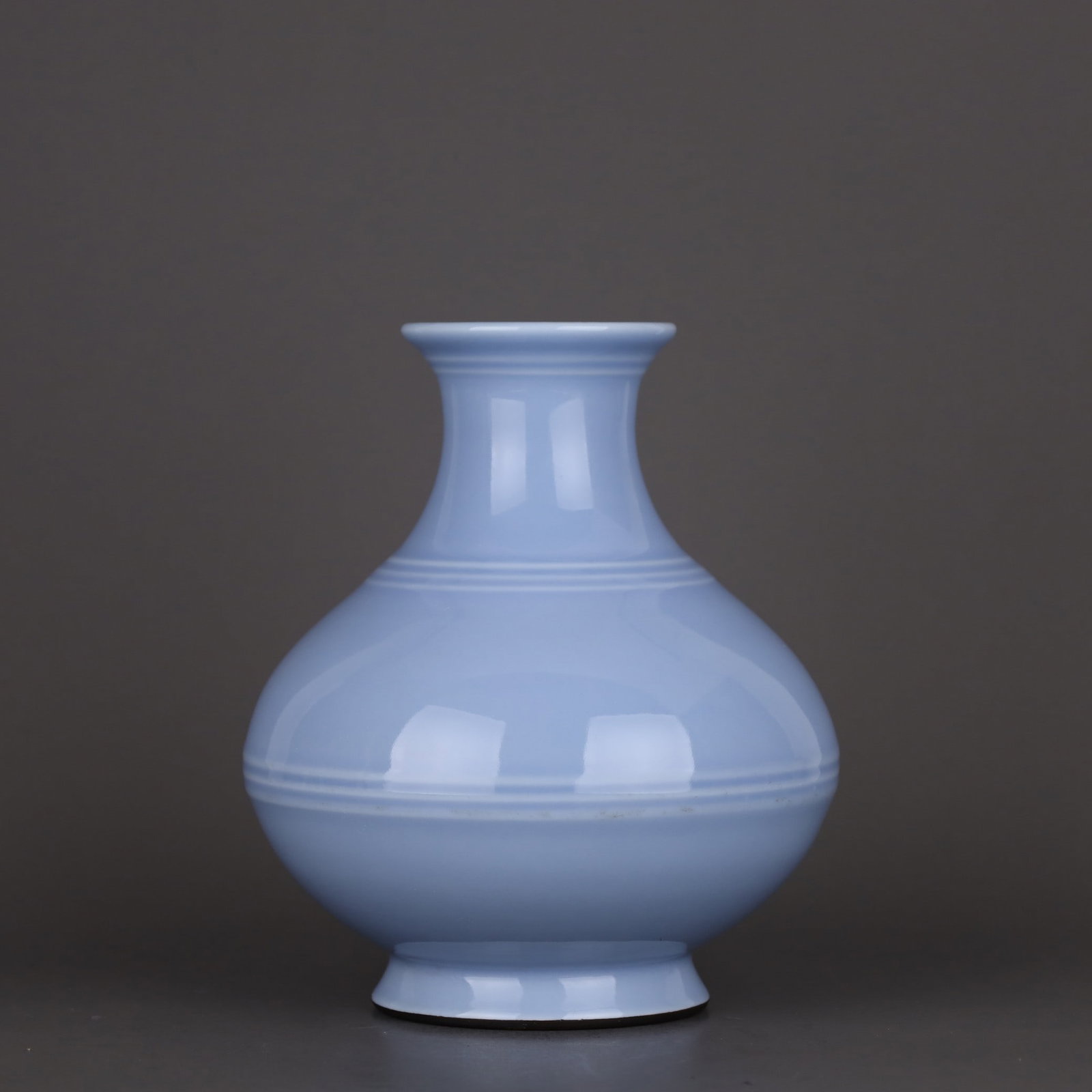 A Exquisite Sky Blue Glazed String Pattern Vase (1 of 9)