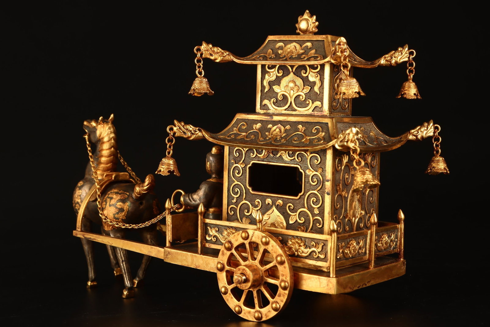 A Exquisite Gilt Bronze Carriage - 5