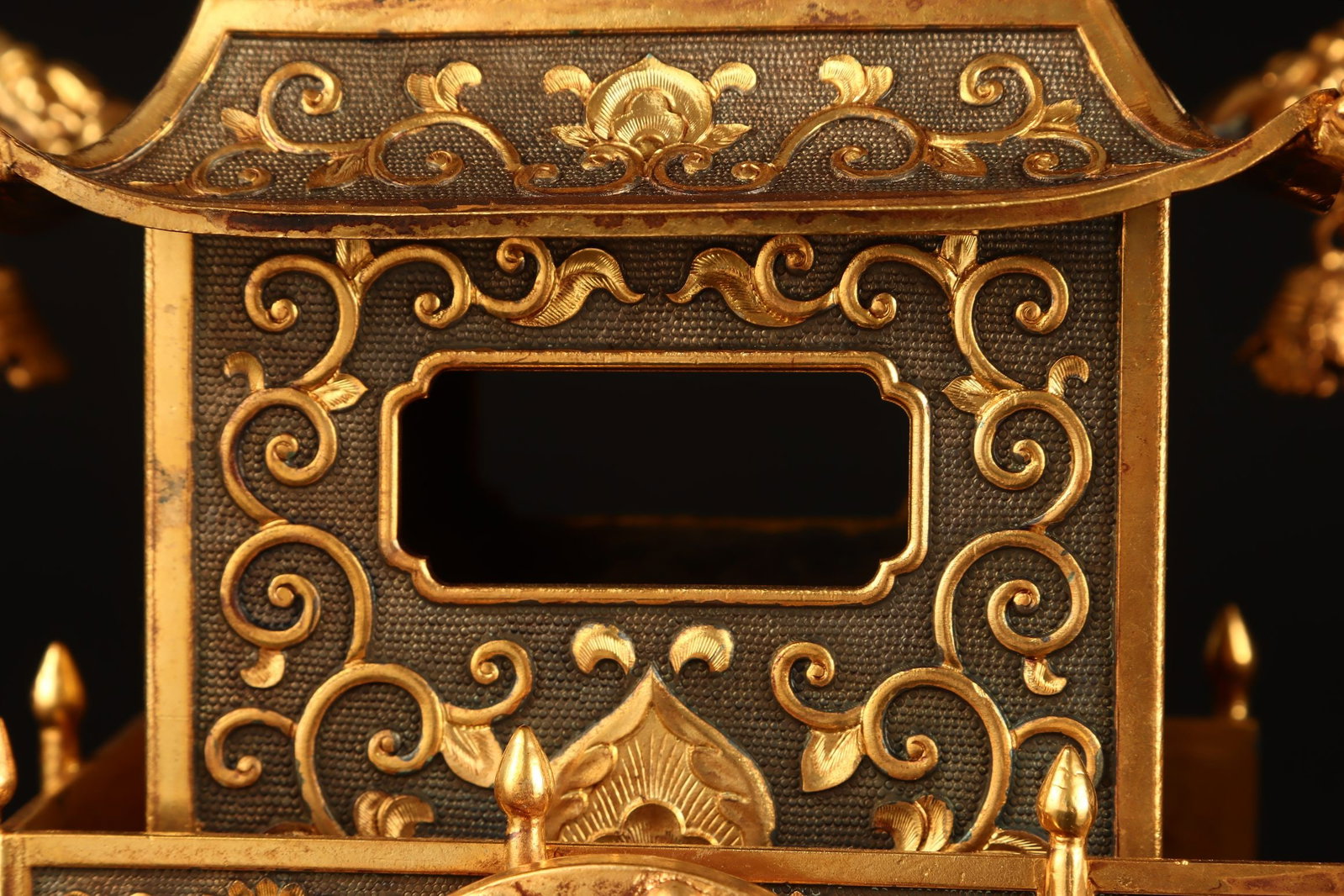 A Exquisite Gilt Bronze Carriage - 7