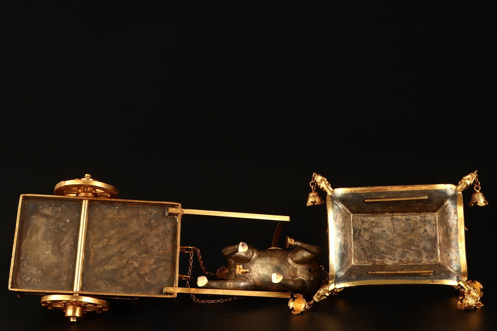 A Exquisite Gilt Bronze Carriage - 9