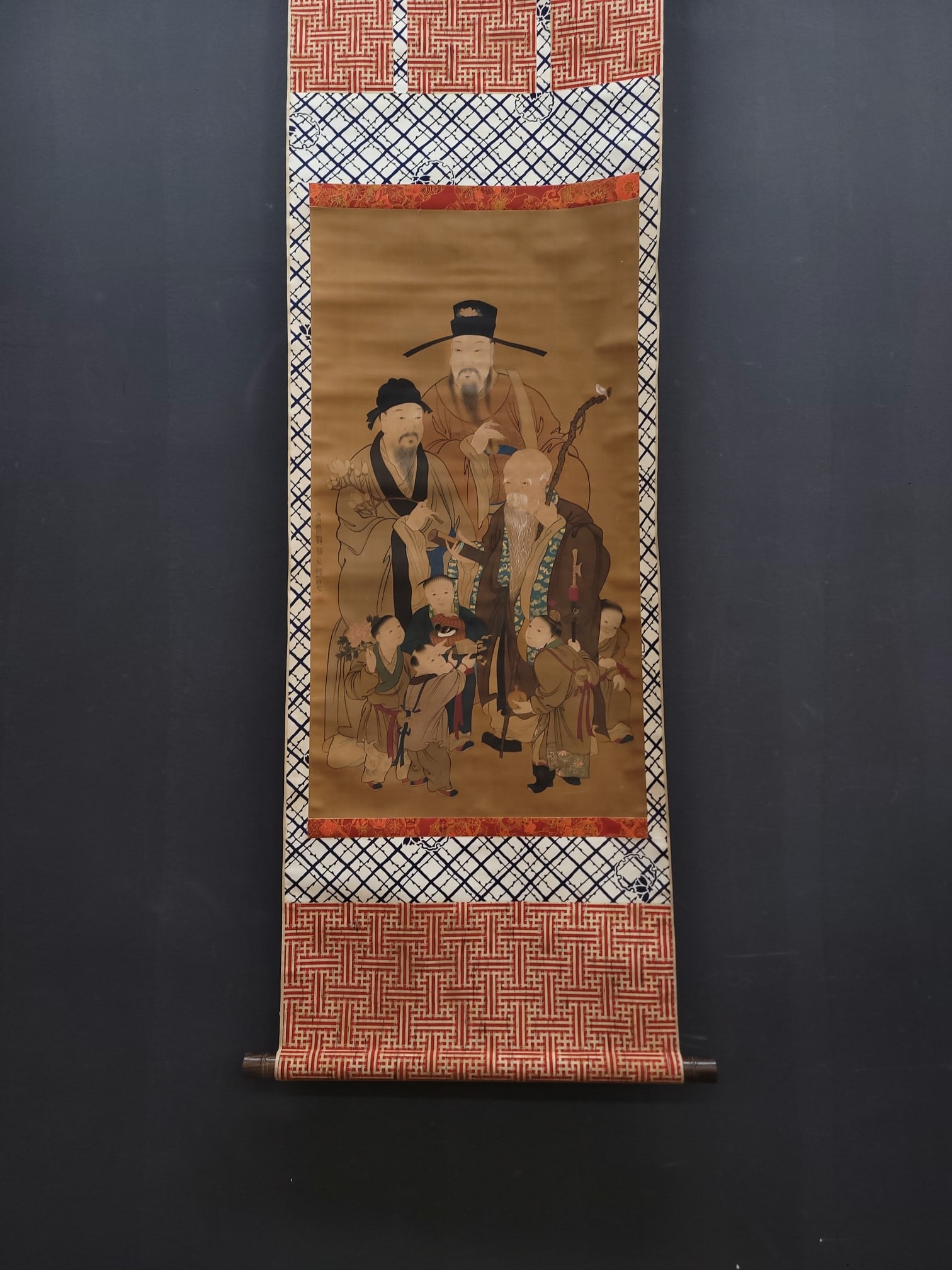 A Chinese Vertical Scroll Ink Painting of Figures on Silk: A Chinese Vertical Scroll Ink Painting of Figures on Silk,Eastern Jin Dynasty,Gu Kaizhi,without frame size:20.1inx36.8in 一幅中国水墨绢本人物