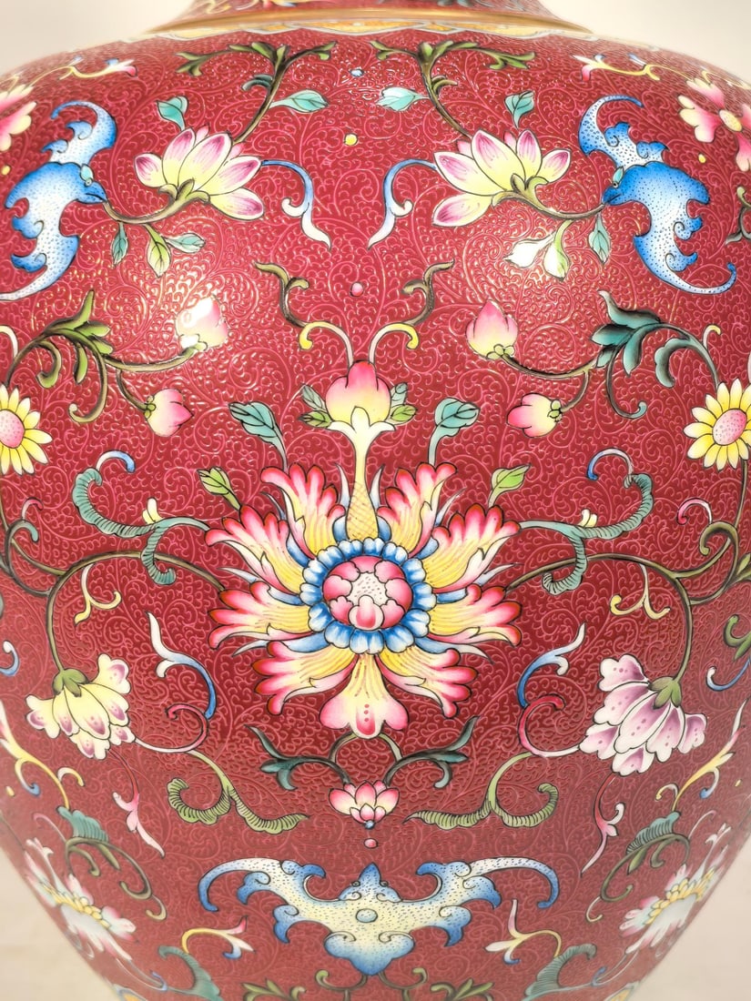 A Exquisite Enamel Ruby Red-Glazed Lotus Pattern Vase - 3