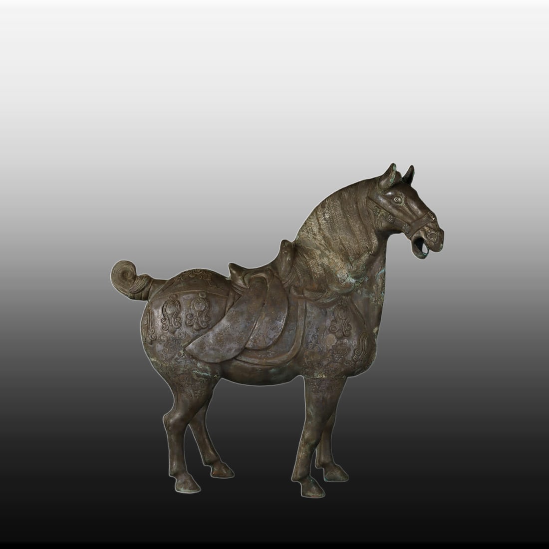 A Exquisite Black Silver Horse Ornament: A Exquisite Black Silver Horse Ornament,Tang Dynasty, China,Zhenguan Four-character Mark,Size:19.7inx7.1inx19.3in,Weight:2196g