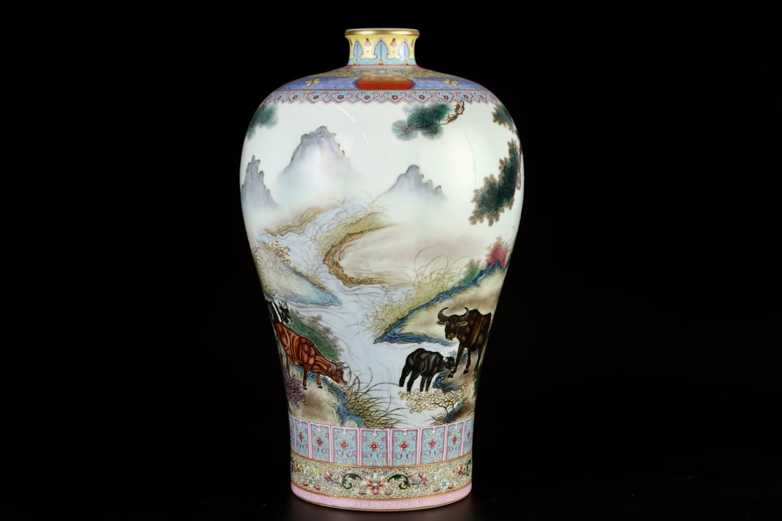 A Exquisite Enamel Buffalo Pattern Vase - 3