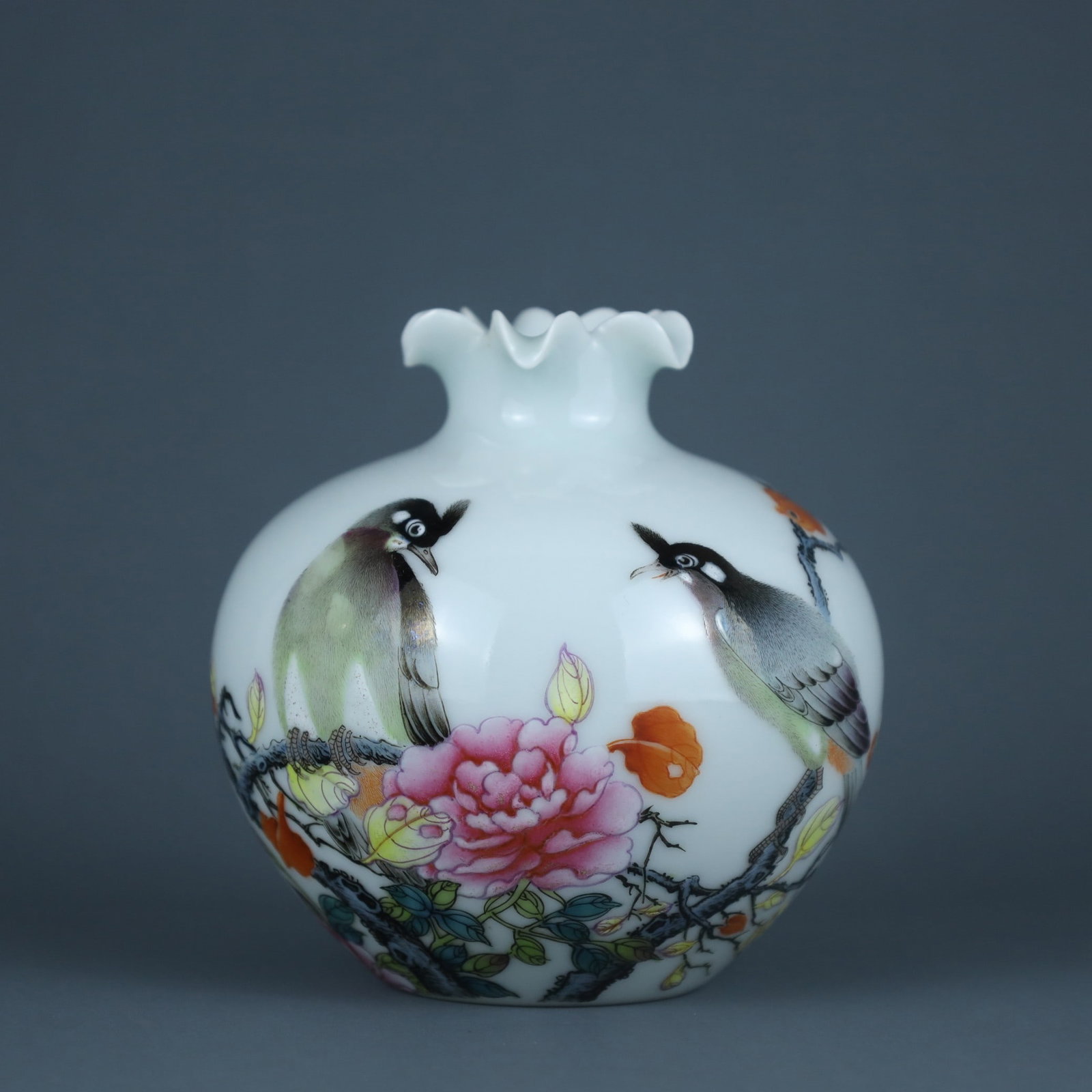 A Exquisite Famille-Rose Flower and Bird Pattern Pomegranate Vase: A Exquisite Famille-Rose Flower and Bird Pattern Pomegranate Vase,Qing Dynasty, China,Yongzheng Six-character Mark,Size:3.7inx3.5in
