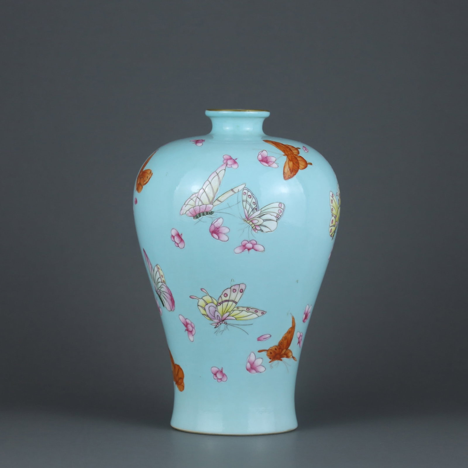 A Exquisite Turquoise-Ground Famille-Rose Butterfly Pattern Vase: A Exquisite Turquoise-Ground Famille-Rose Butterfly Pattern Vase,Qing Dynasty, China,Yongzheng Six-character Mark,Size:7.6inx5in 松石绿地粉彩蝶纹瓶