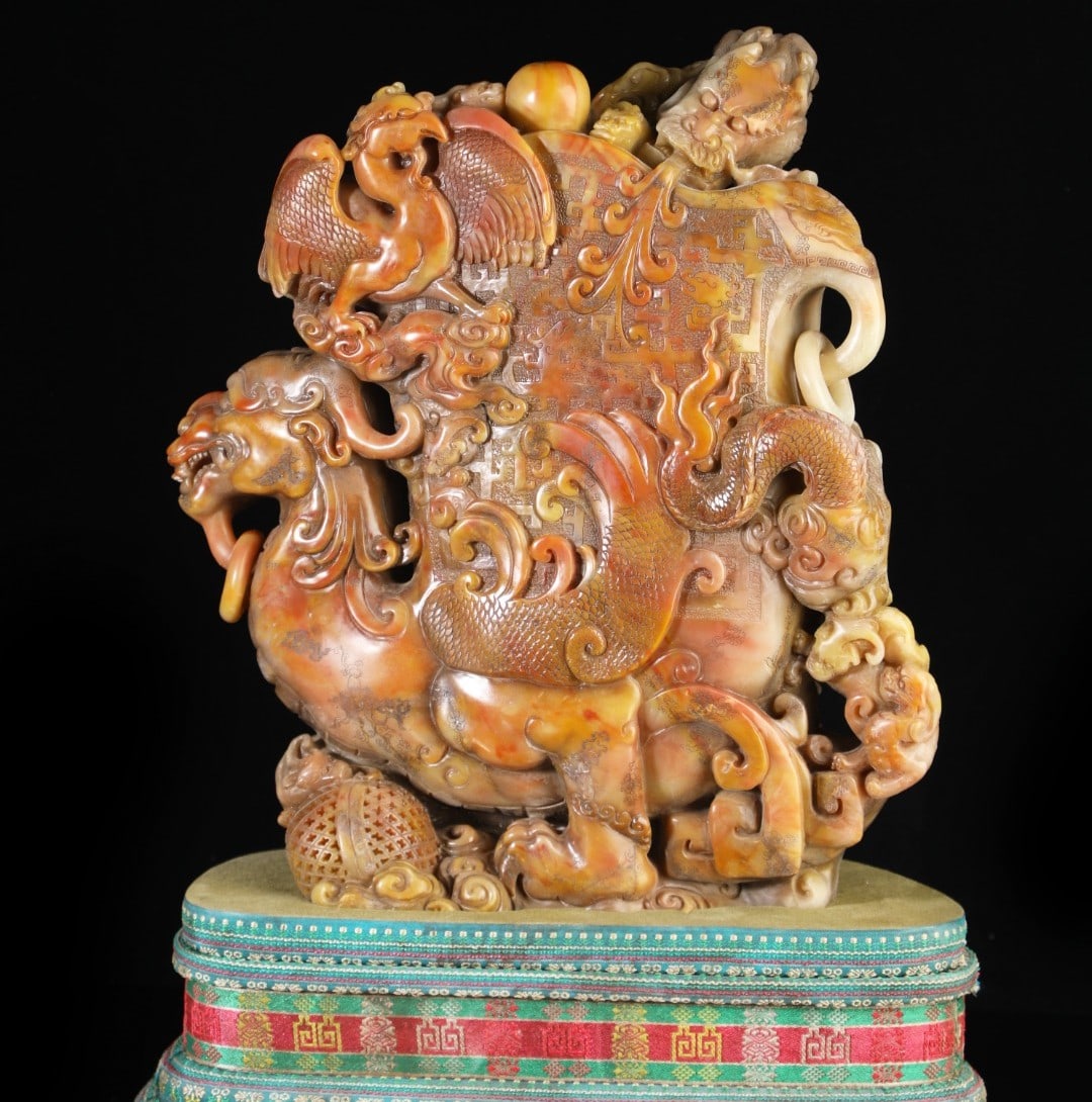 A Exquisite Shoushan Stone Dragon Pattern Seal: A Exquisite Shoushan Stone Dragon Pattern Seal,Qing Dynasty, China,Size:14.6inx11.8inx6.7in,Weight:20500g 寿山石龙印章,中国清代