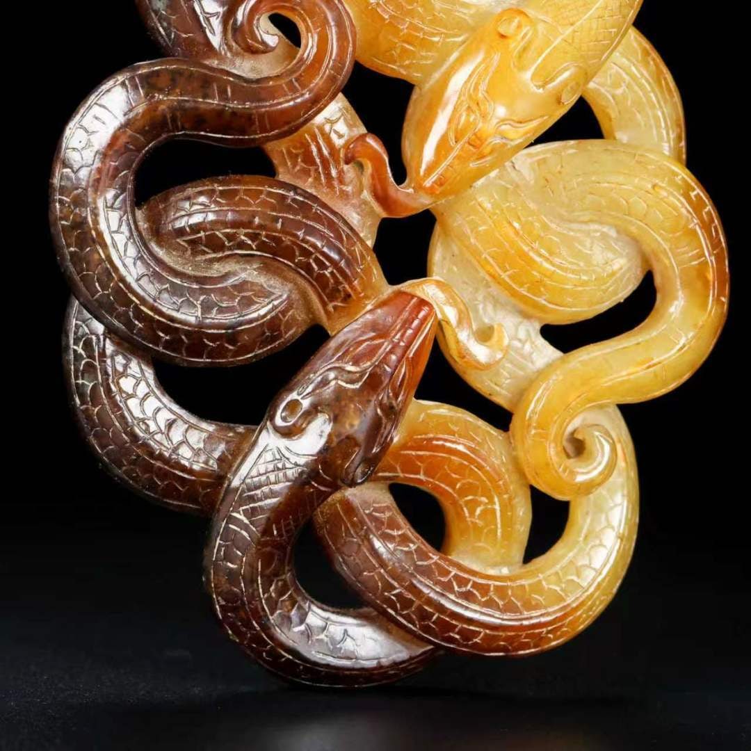 A Exquisite Hotan Jade Snake Pendant - 3