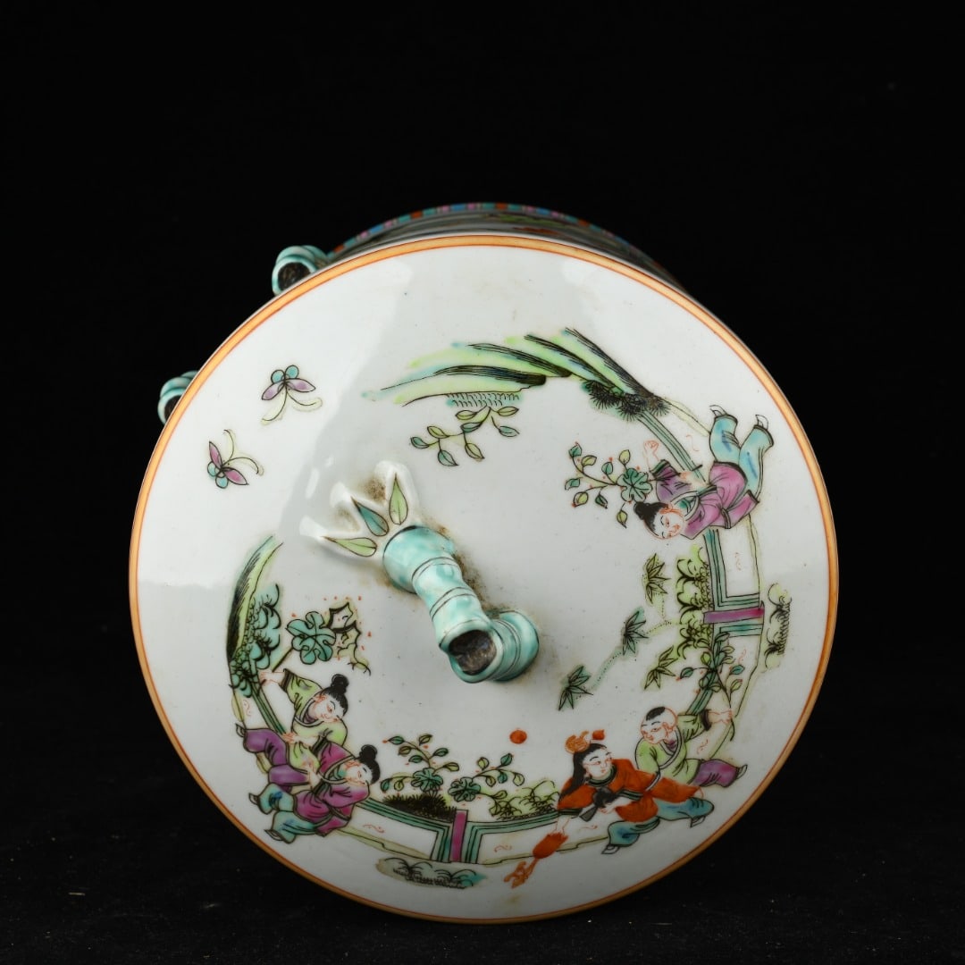 A Exquisite Famille-Rose Figures Pattern Jar - 5