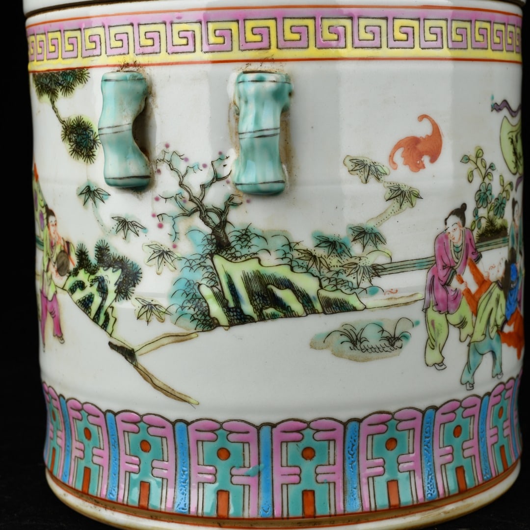 A Exquisite Famille-Rose Figures Pattern Jar - 8