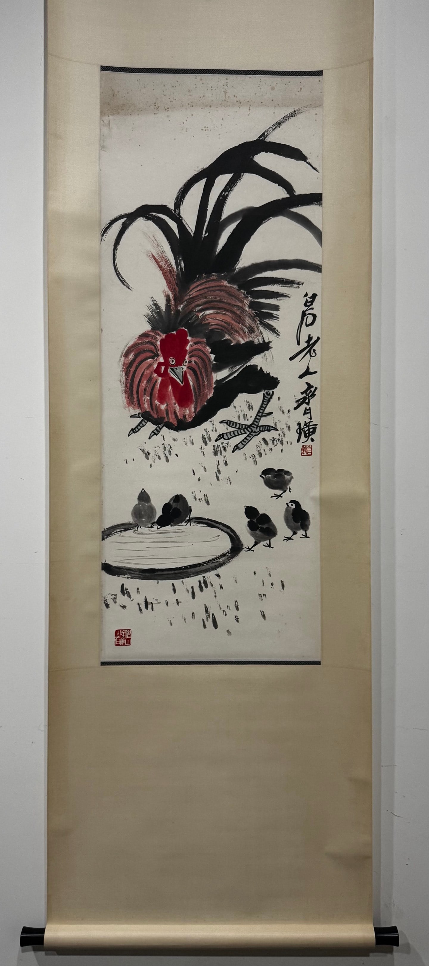 A Chinese Vertical Scroll Ink Painting of Fowl on Paper: A Chinese Vertical Scroll Ink Painting of Fowl on Paper,Modern Time of China,Qi Baishi,without frame size:42.9inx16.1in 一幅中国水墨纸本鸡画
