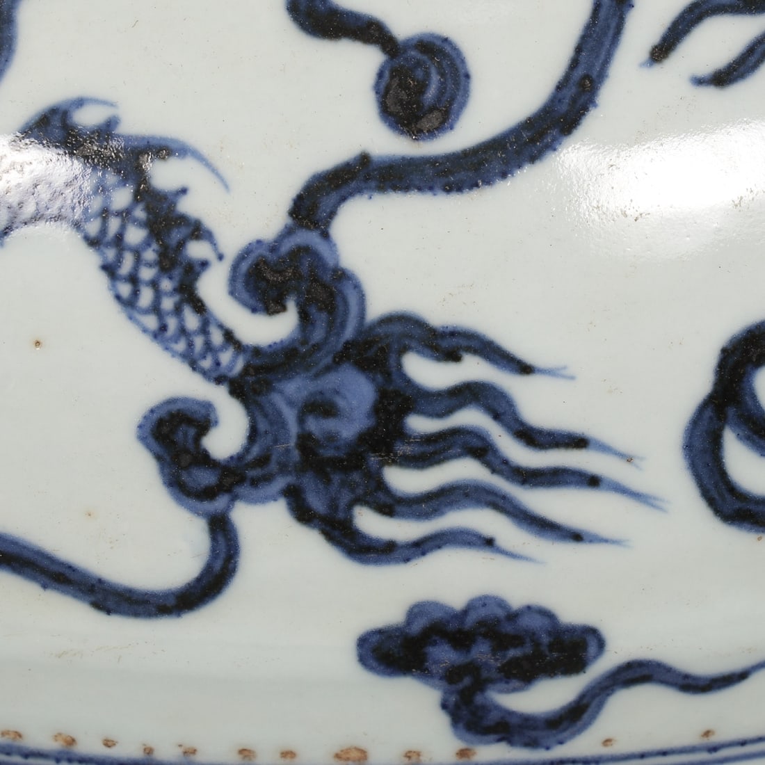 A Exquisite Blue and White Dragon Pattern Jar - 7