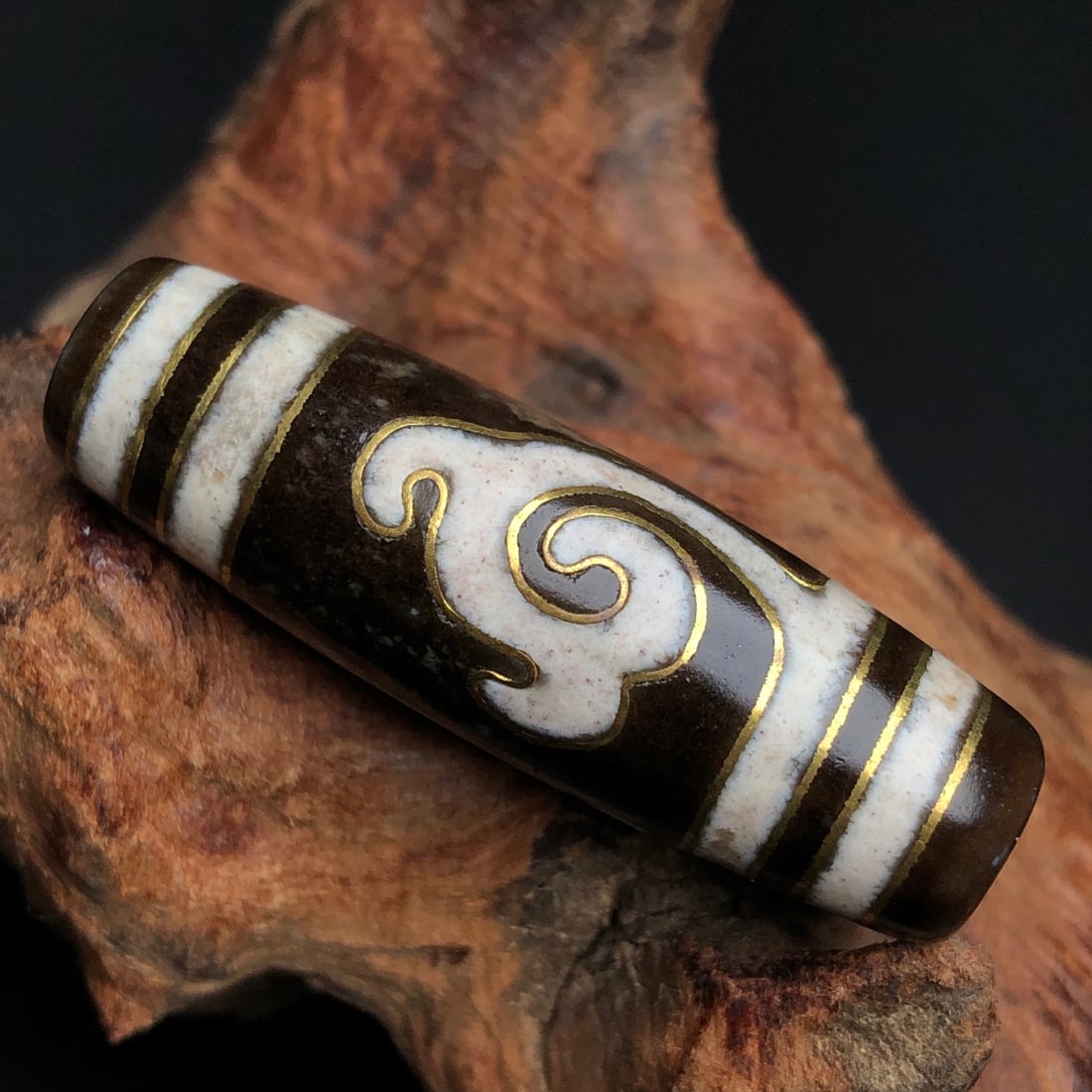 A Exquisite Green Tara Dzi bead - 3