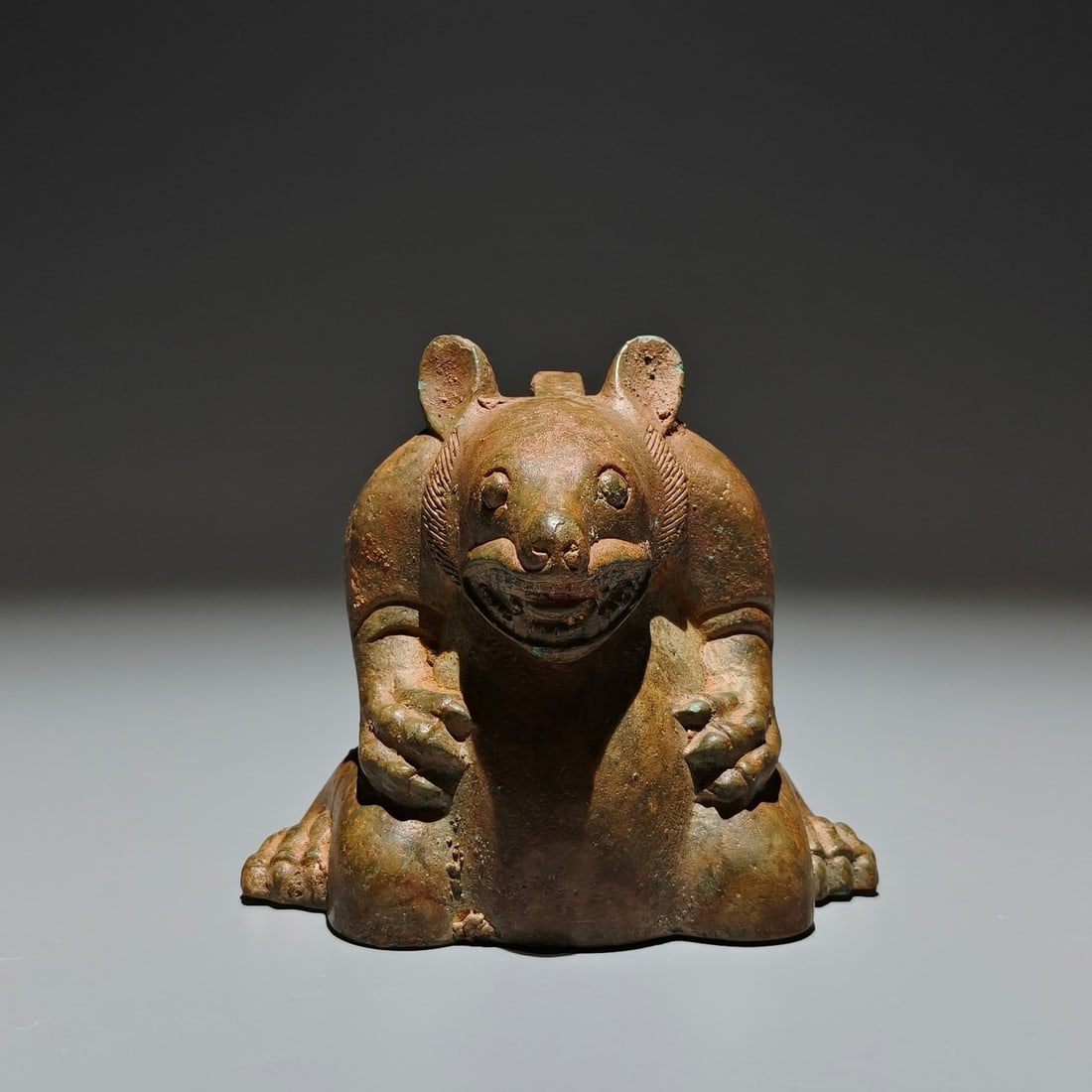 A Exquisite Bronze Bear Ornament: A Exquisite Bronze Bear Ornament,Han Dynasty, China,Size:3.3inx3.9inx2.8in 青铜熊摆件,中国汉代