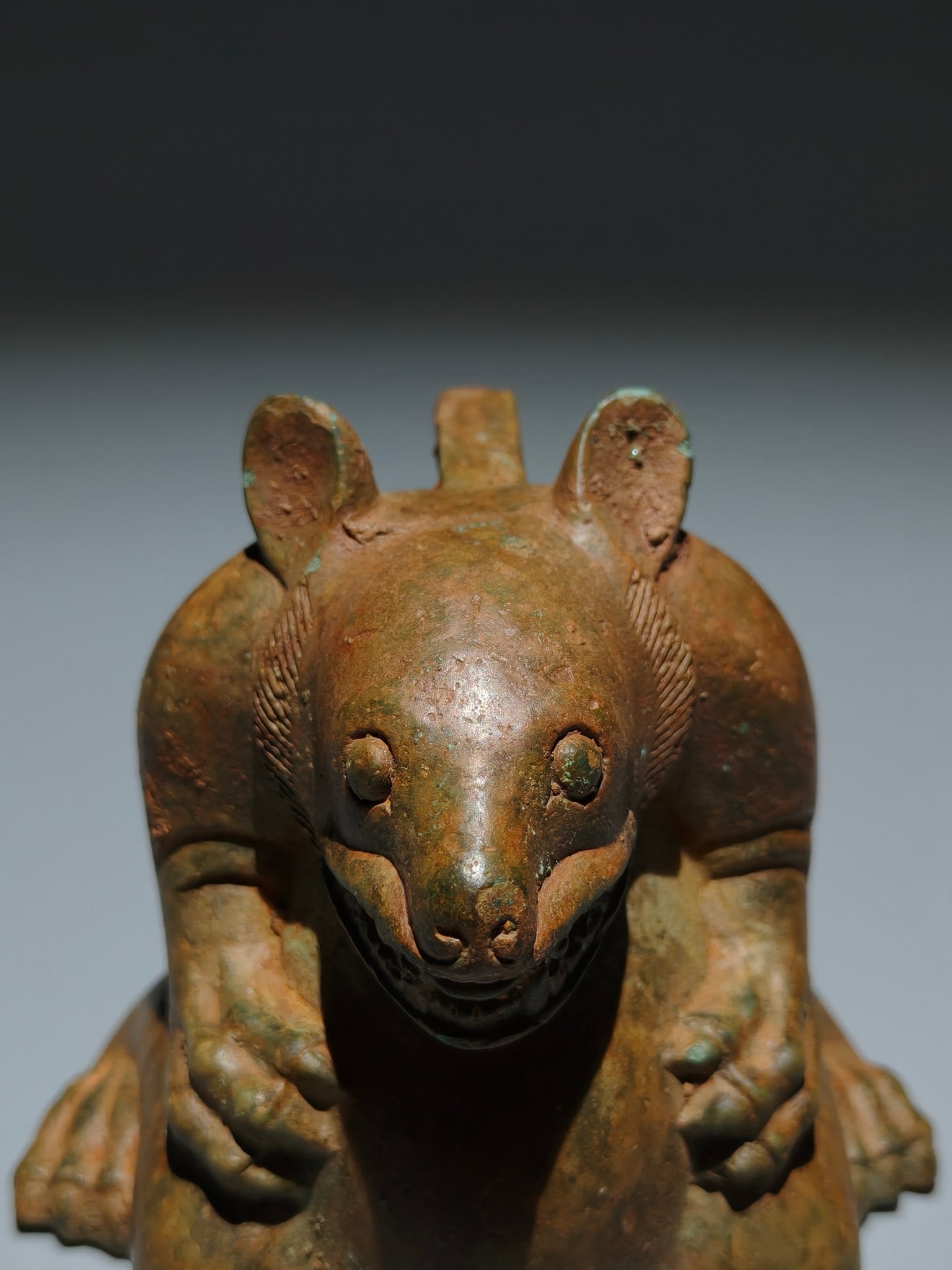 A Exquisite Bronze Bear Ornament - 2