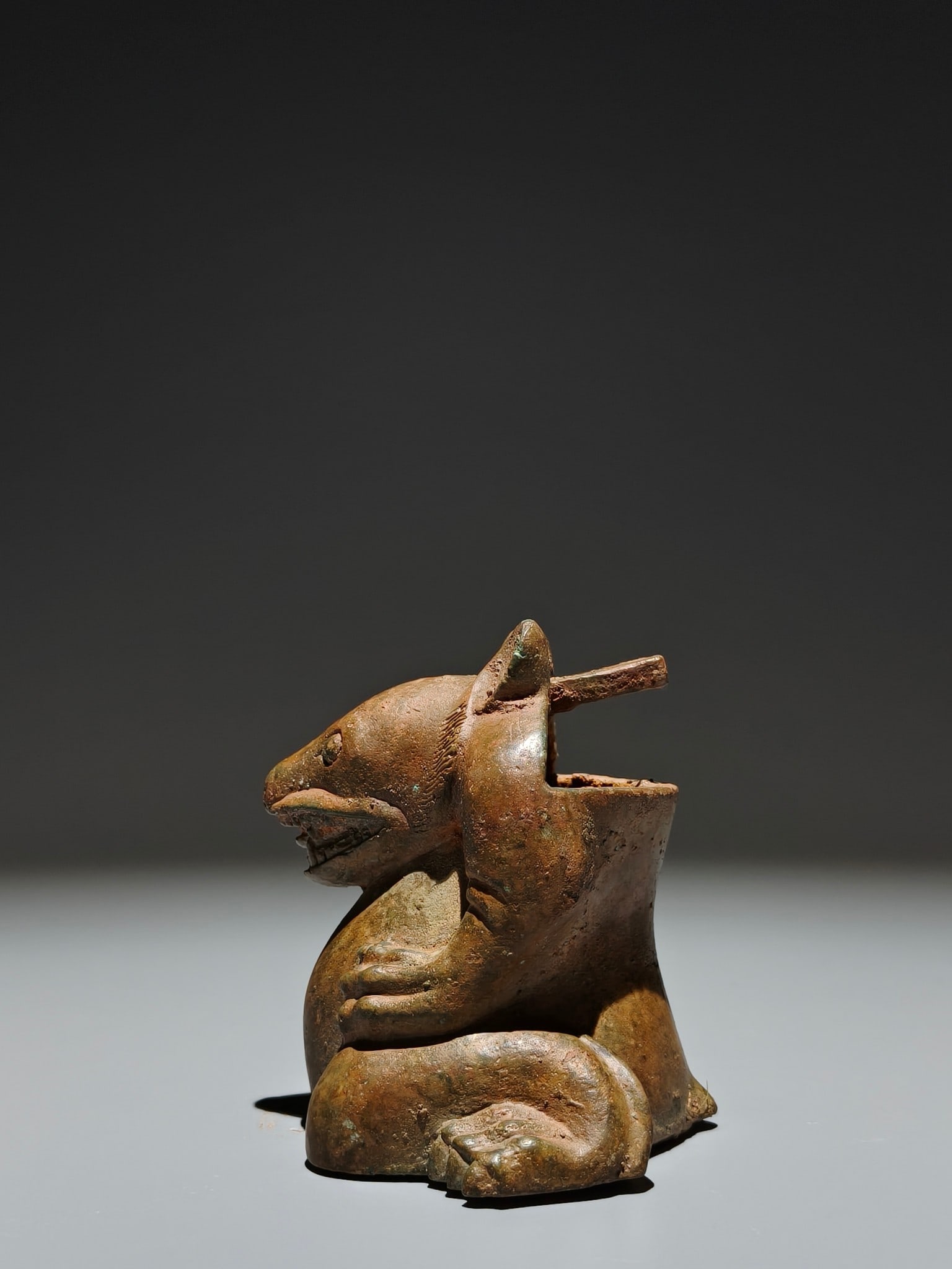 A Exquisite Bronze Bear Ornament - 4