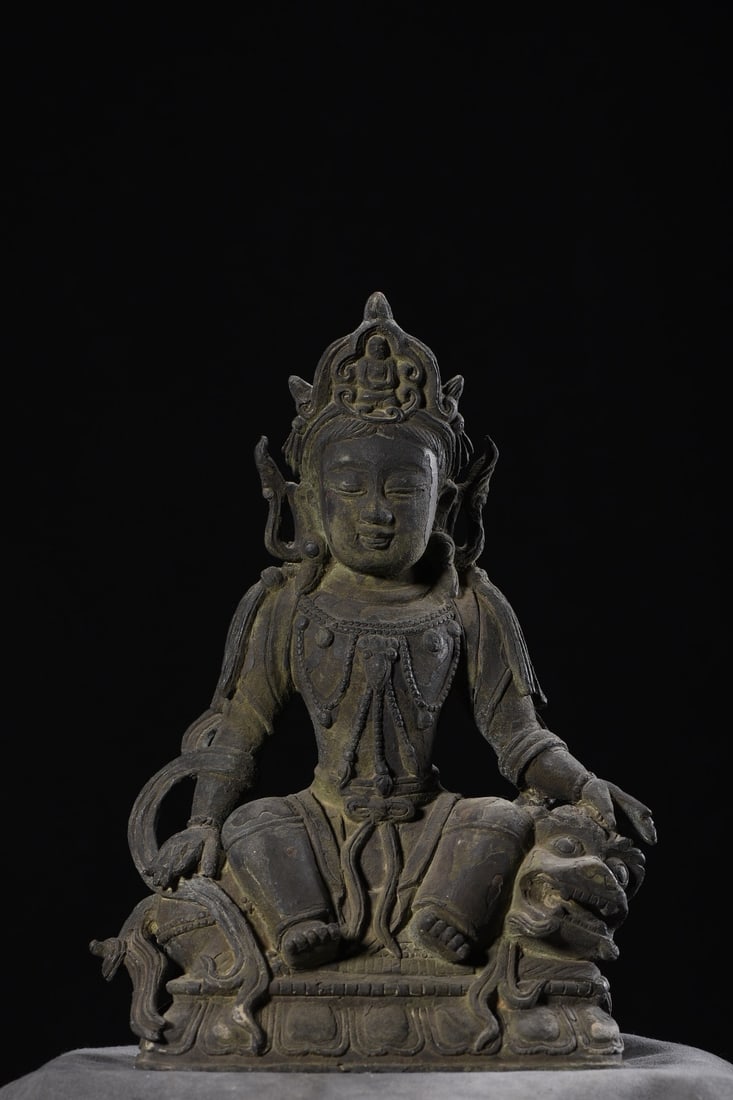 A Exquisite Coppery Statue of Manjusri Ornament: A Exquisite Coppery Statue of Manjusri Ornament,Han Dynasty, China,Size:9.4inx7.9inx3.1in,Weight:2605g 铜制文殊菩萨摆件,中国汉代