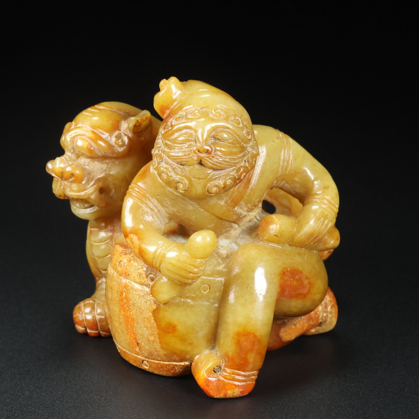 A Exquisite Hotan Jade Figures Ornament: A Exquisite Hotan Jade Figures Ornament,Han Dynasty, China,Size:3.9inx3.9inx3.9in ,Weight:699g 和田玉人物摆件,中国汉代