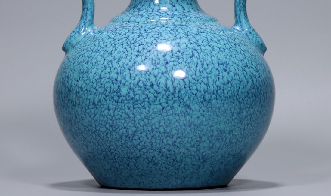A Exquisite Robin's-Egg-Glazed Ruyi-Ears Vase - 5
