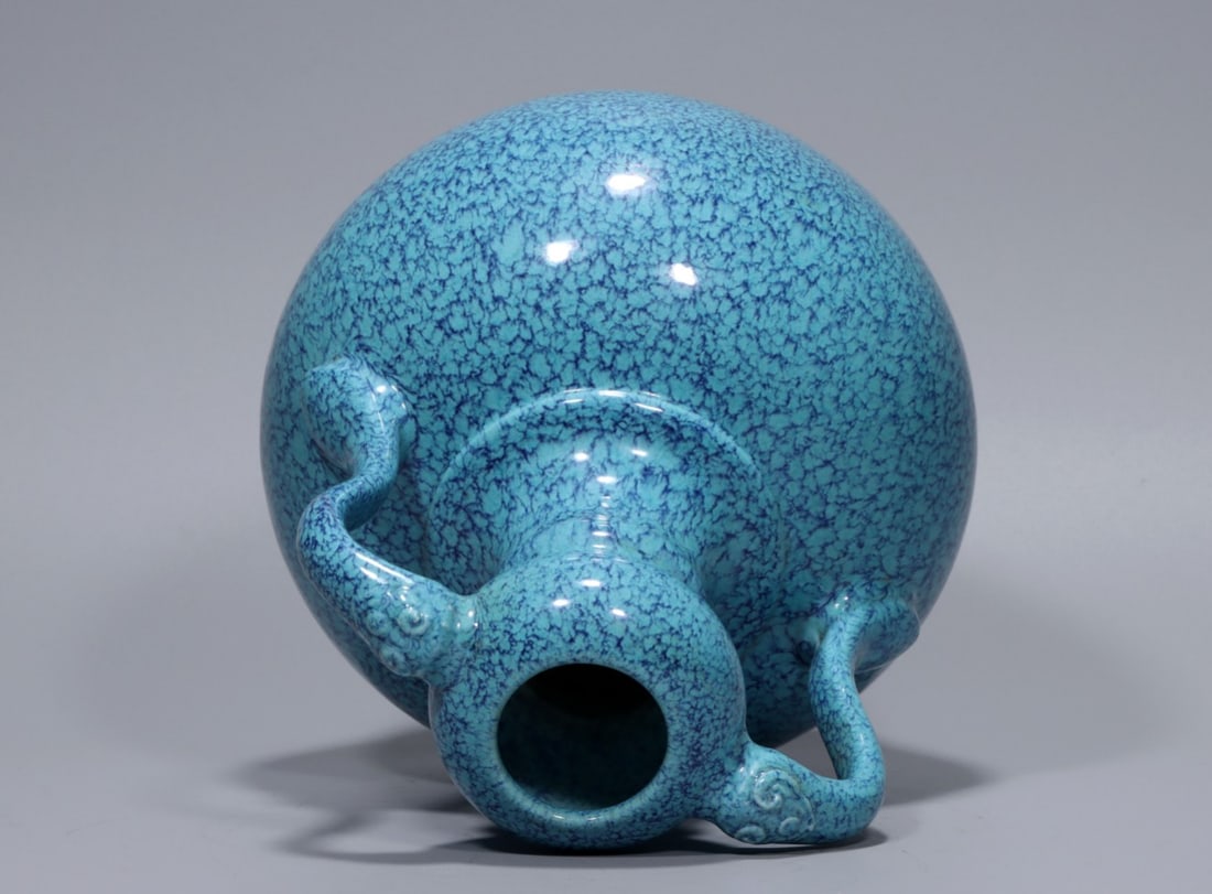 A Exquisite Robin's-Egg-Glazed Ruyi-Ears Vase - 6