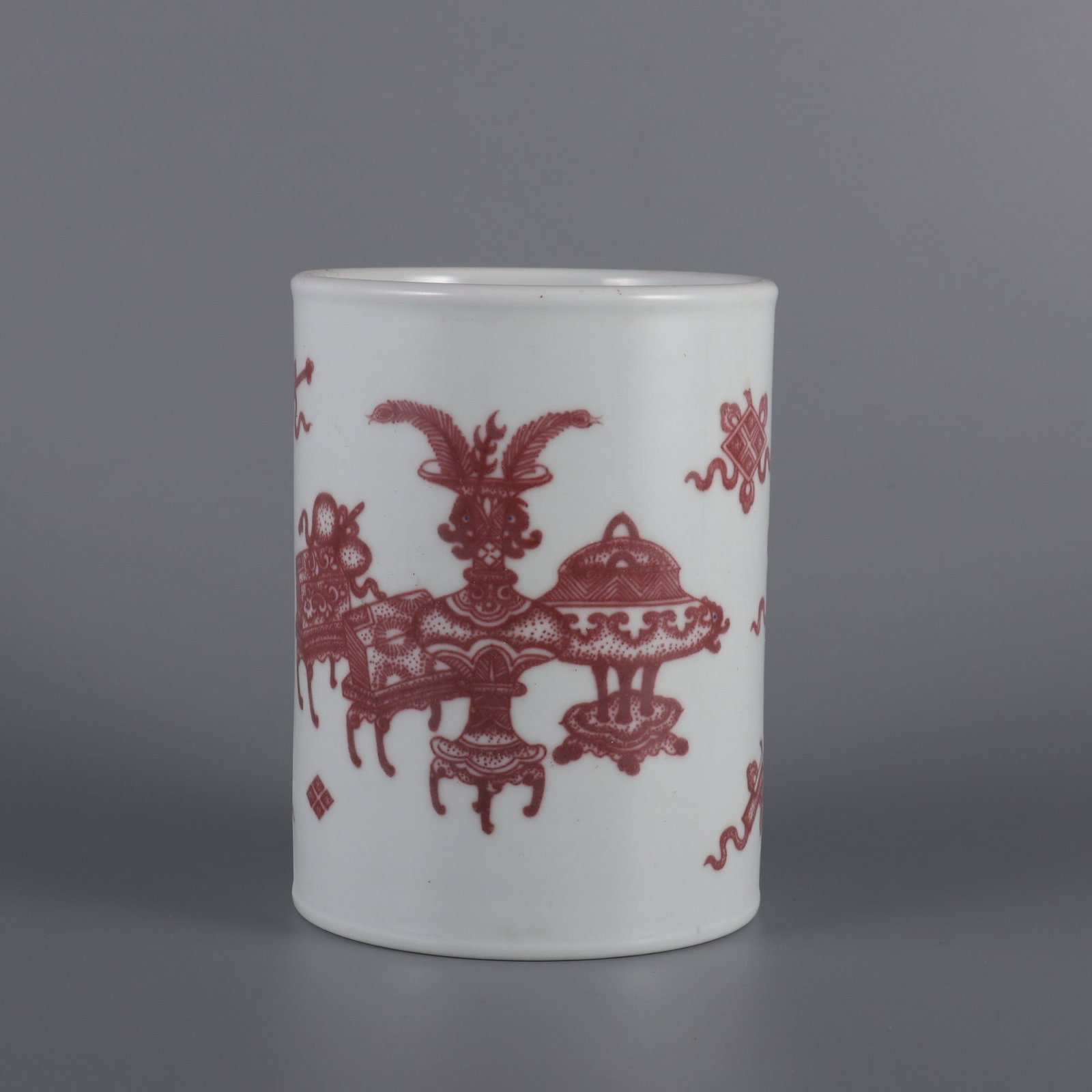 A Exquisite Underglaze-Red Antique Pattern Brush Pot: A Exquisite Underglaze-Red Antique Pattern Brush Pot,Qing Dynasty, China,Size:5.3inx4in 釉里红博古纹笔筒,中国清代