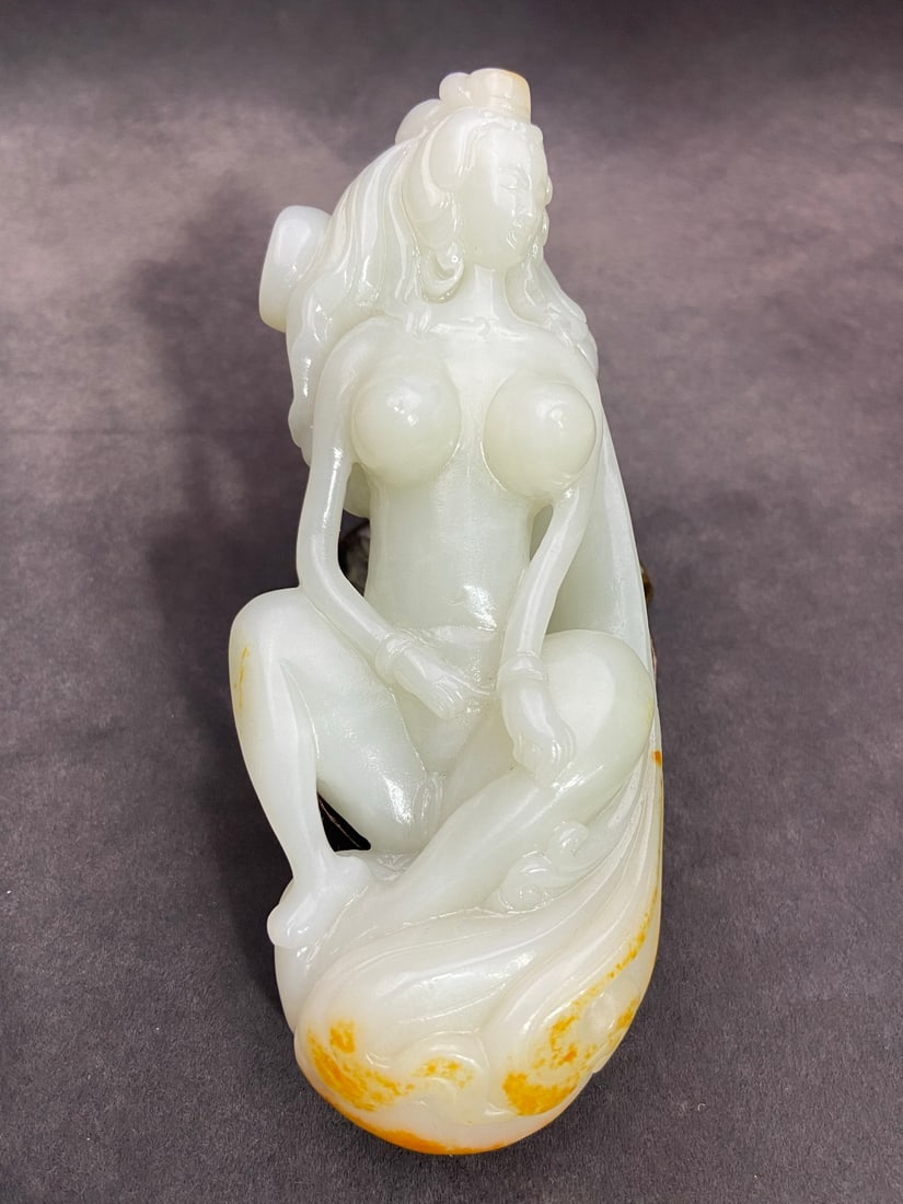 A Exquisite Hotan Jade Human Figure Ornament: A Exquisite Hotan Jade Human Figure Ornament,Ming Dynasty, China,Size:5.6inx2.3inx1.6in ,Weight:385g 和田玉人形摆件,中国明代