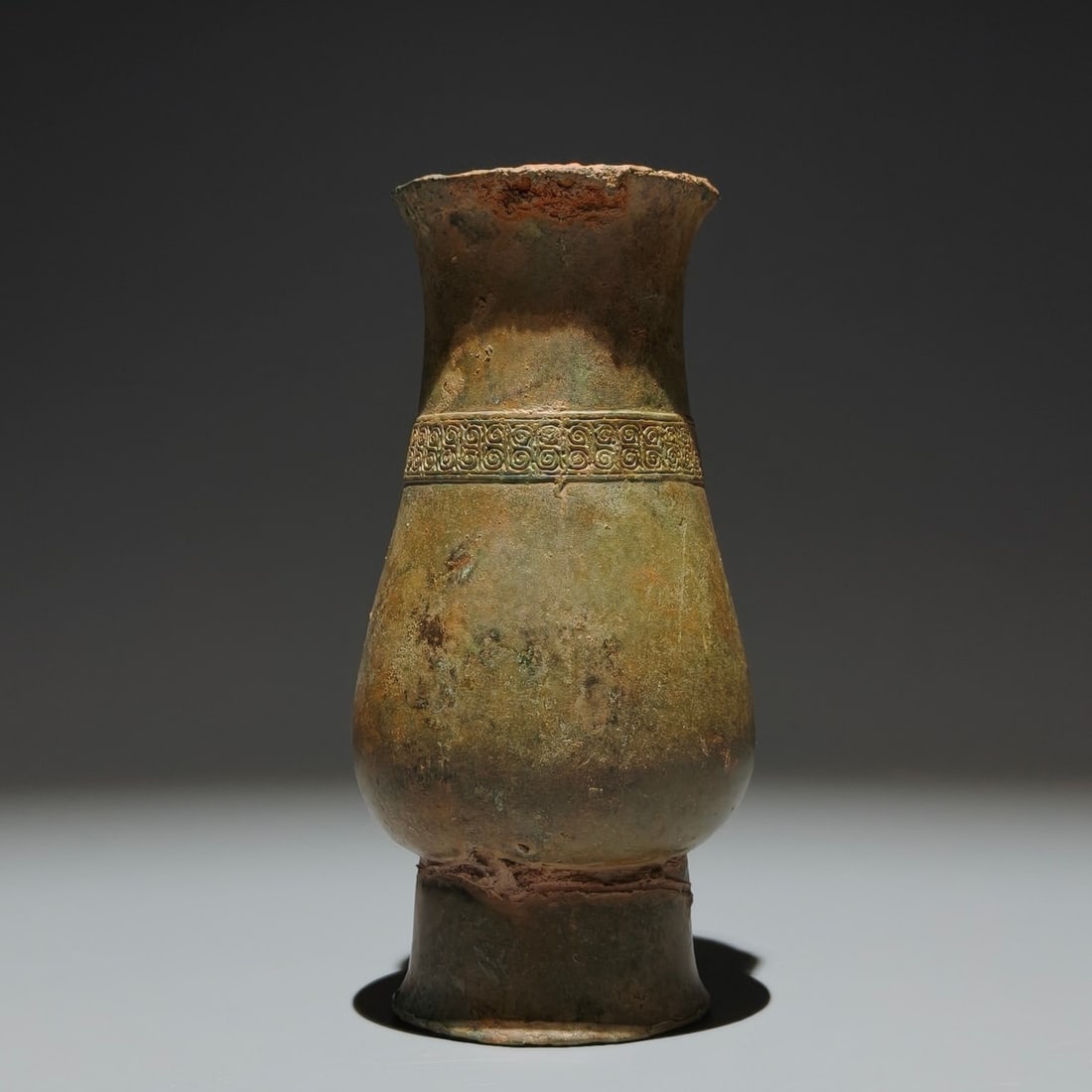 A Exquisite Bronze Pot (1 of 9)