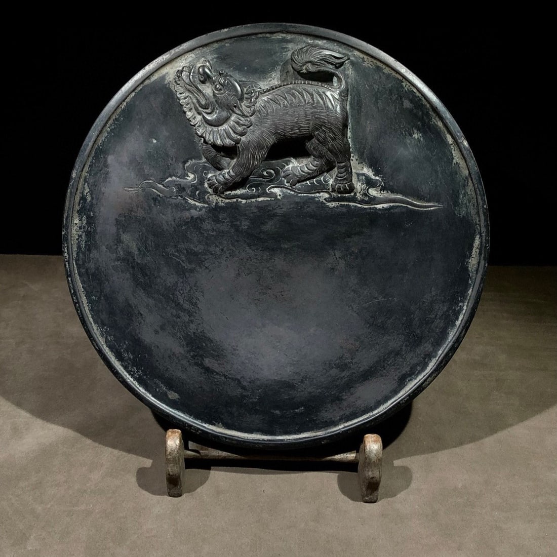 A Exquisite Peng Dingqiu Mark Auspicious Beast Inkstone: A Exquisite Peng Dingqiu Mark Auspicious Beast Inkstone,Qing Dynasty, China,With Mark,Size:9.8inx2.9in