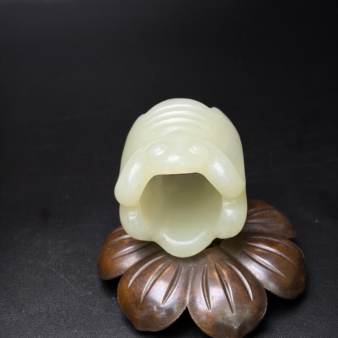 A Exquisite Hotan Jade Cicada Pattern Thumb Ring - 6