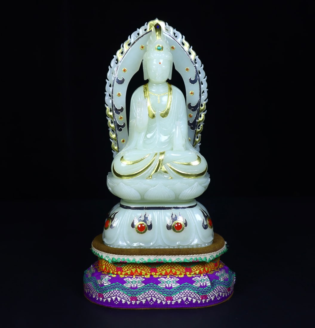 A Exquisite Hotan Jade Cover with Gold Buddha statue Ornament: A Exquisite Hotan Jade Cover with Gold Buddha statue Ornament,Qing Dynasty, China,With Mark,Size:3.7inx2.4inx7.3in,Weight:1072g 和田玉包金佛像摆件