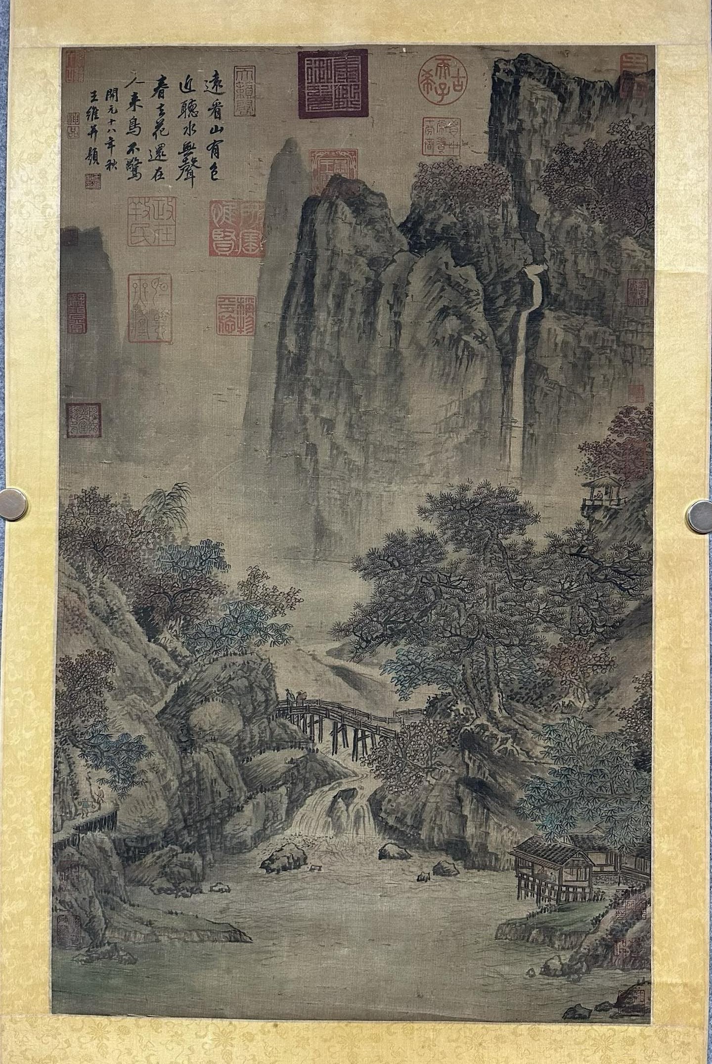 A Chinese Vertical Scroll Ink Painting of Landscape on Silk: A Chinese Vertical Scroll Ink Painting of Landscape on Silk,Tang Dynasty, China,Wang Wei,without frame size:34.6inx21.3in 一幅中国水墨绢本山૒