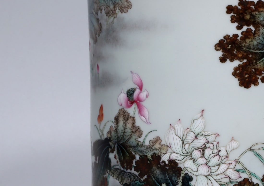 A Exquisite Enamel Fish and Lotus Pattern Brush Pot - 7