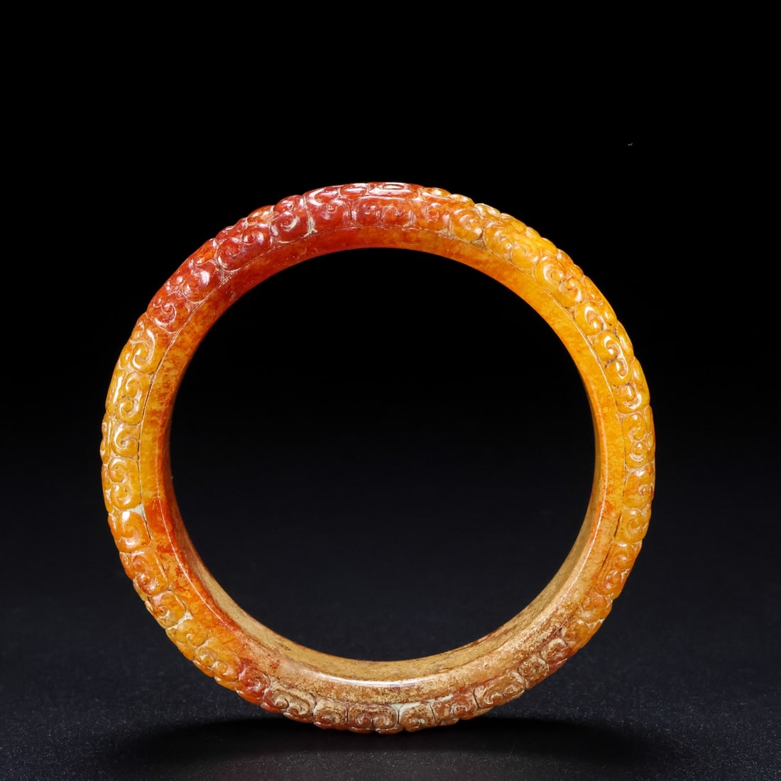 A Exquisite Hotan Jade Bracelets: A Exquisite Hotan Jade Bracelets,Han Dynasty, China,Size:2.5in,Weight:71g 和田玉镯子,中国汉代