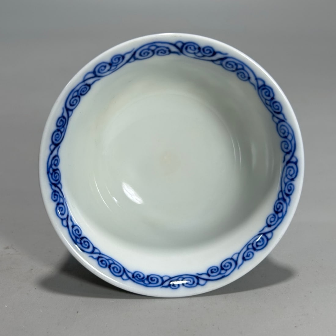 A Exquisite Blue and White Dragon Pattern Cup - 2