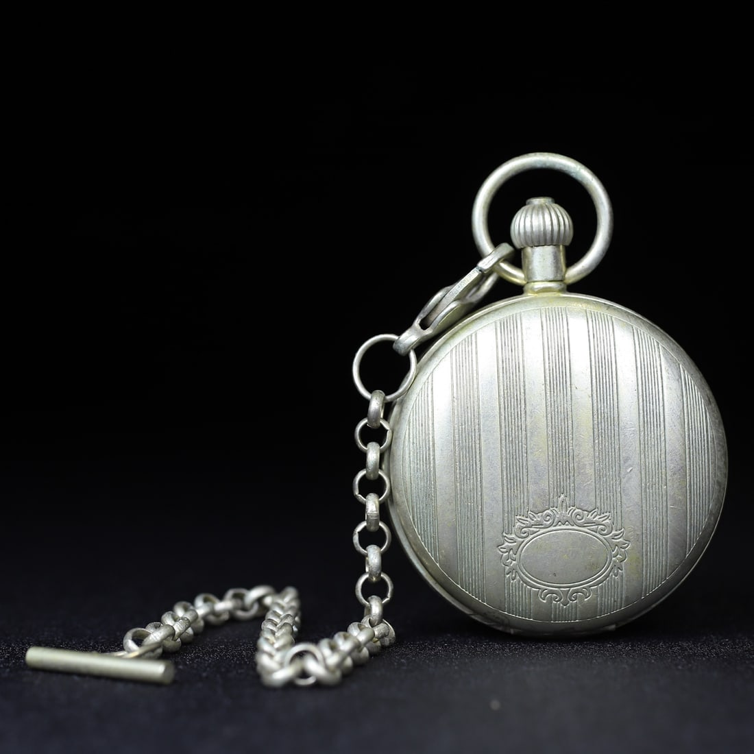 A Exquisite Silver-Gilt Bronze Double Opening Pocket Watch: A Exquisite Silver-Gilt Bronze Double Opening Pocket Watch,Qing Dynasty, China,Size:2in 铜鎏银双开怀表,中国清代
