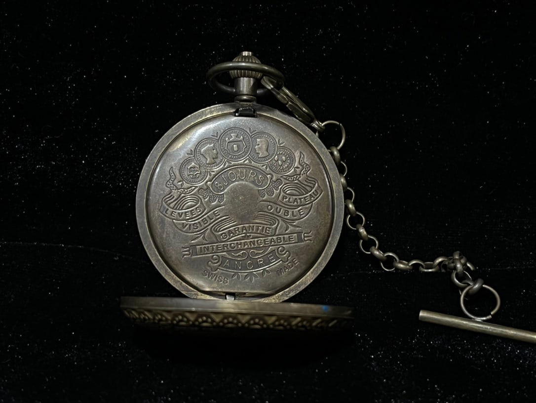 A Exquisite Coppery Double Opening Pocket Watch - 3