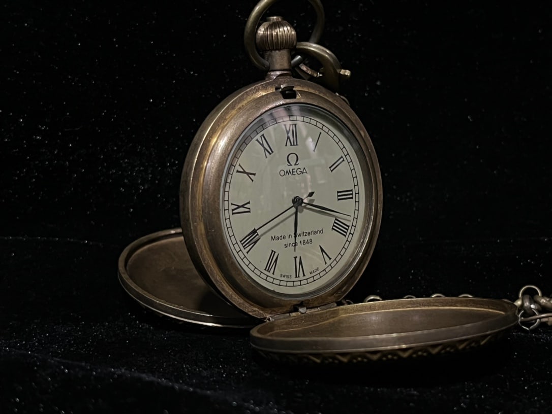 A Exquisite Coppery Double Opening Pocket Watch - 4