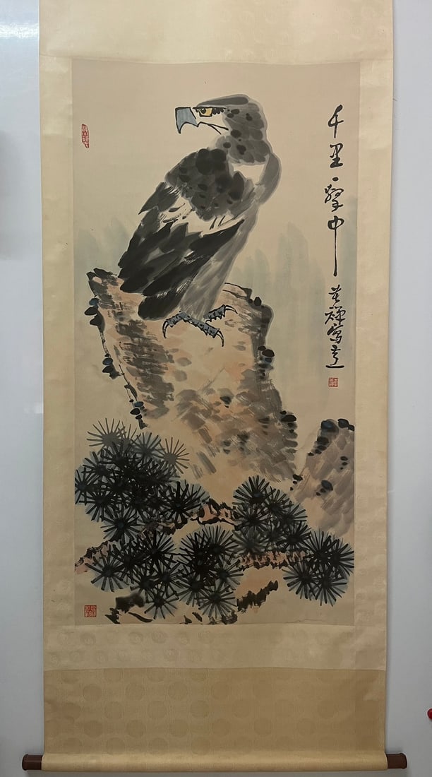 A Chinese Vertical Scroll Ink Painting of Eagle on Paper: A Chinese Vertical Scroll Ink Painting of Eagle on Paper,Modern Period of China,Li Kuchan,without frame size:53.1inx26.8in