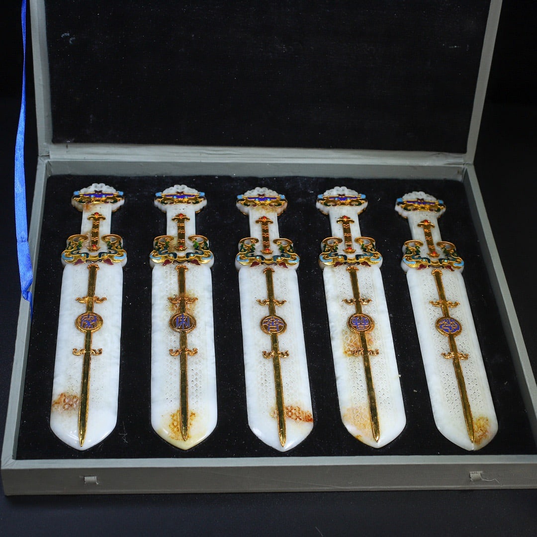 A Set of Exquisite Cloisonne Hotan Jade Sword: A Set of Exquisite Cloisonne Hotan Jade Sword,Qing Dynasty, China,Size:13.8inx2.8in,Weight:632g 一套掐丝和田玉剑,中国清代