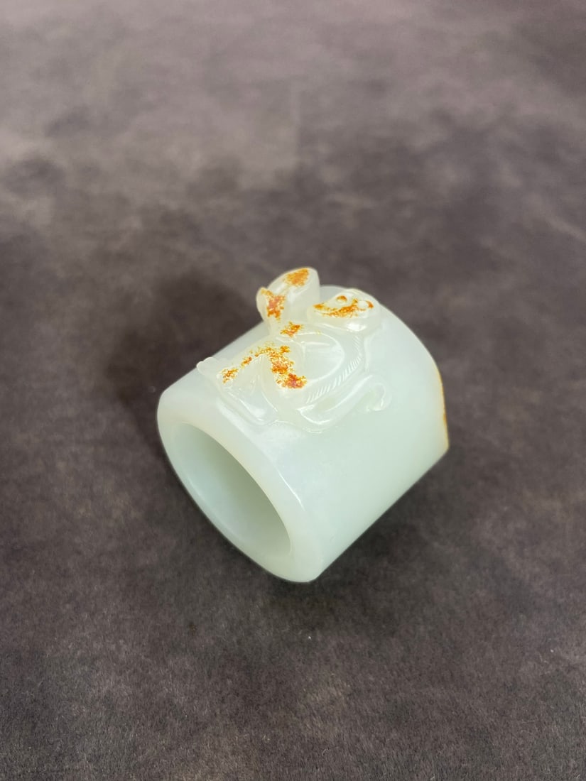 A Exquisite Hotan Jade Monkey Pattern Thumb Ring - 2