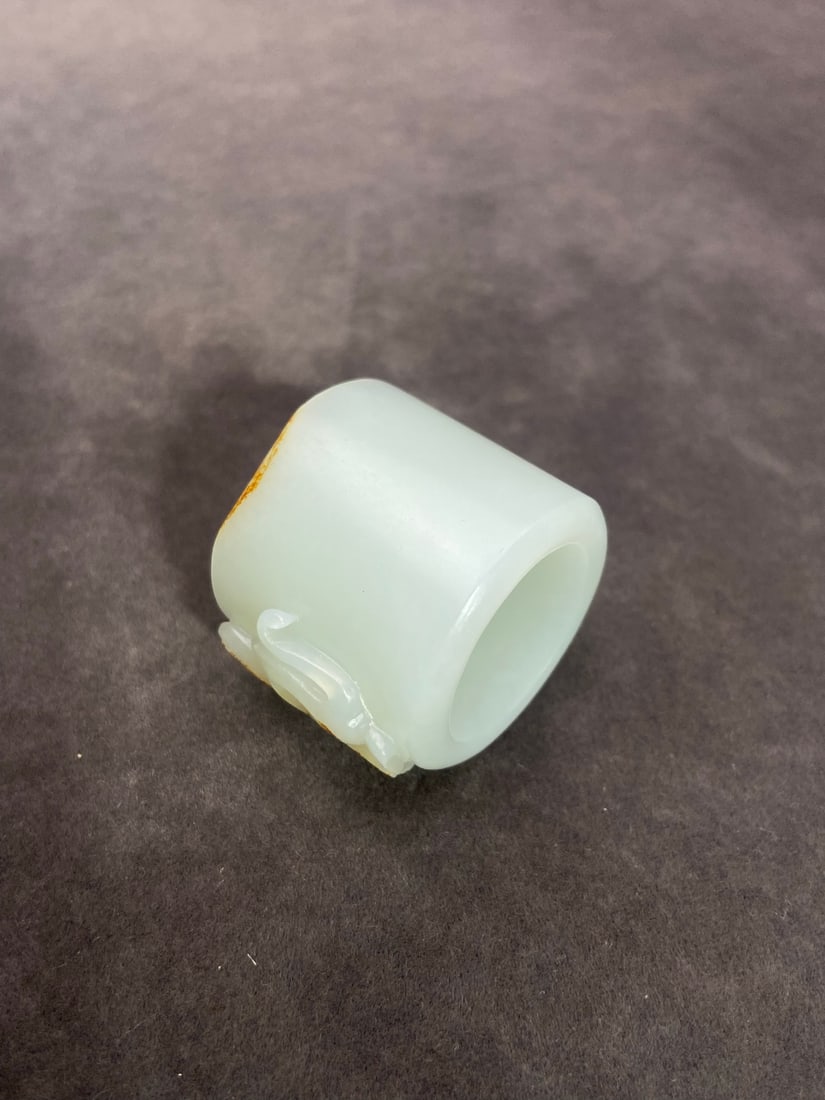 A Exquisite Hotan Jade Monkey Pattern Thumb Ring - 4