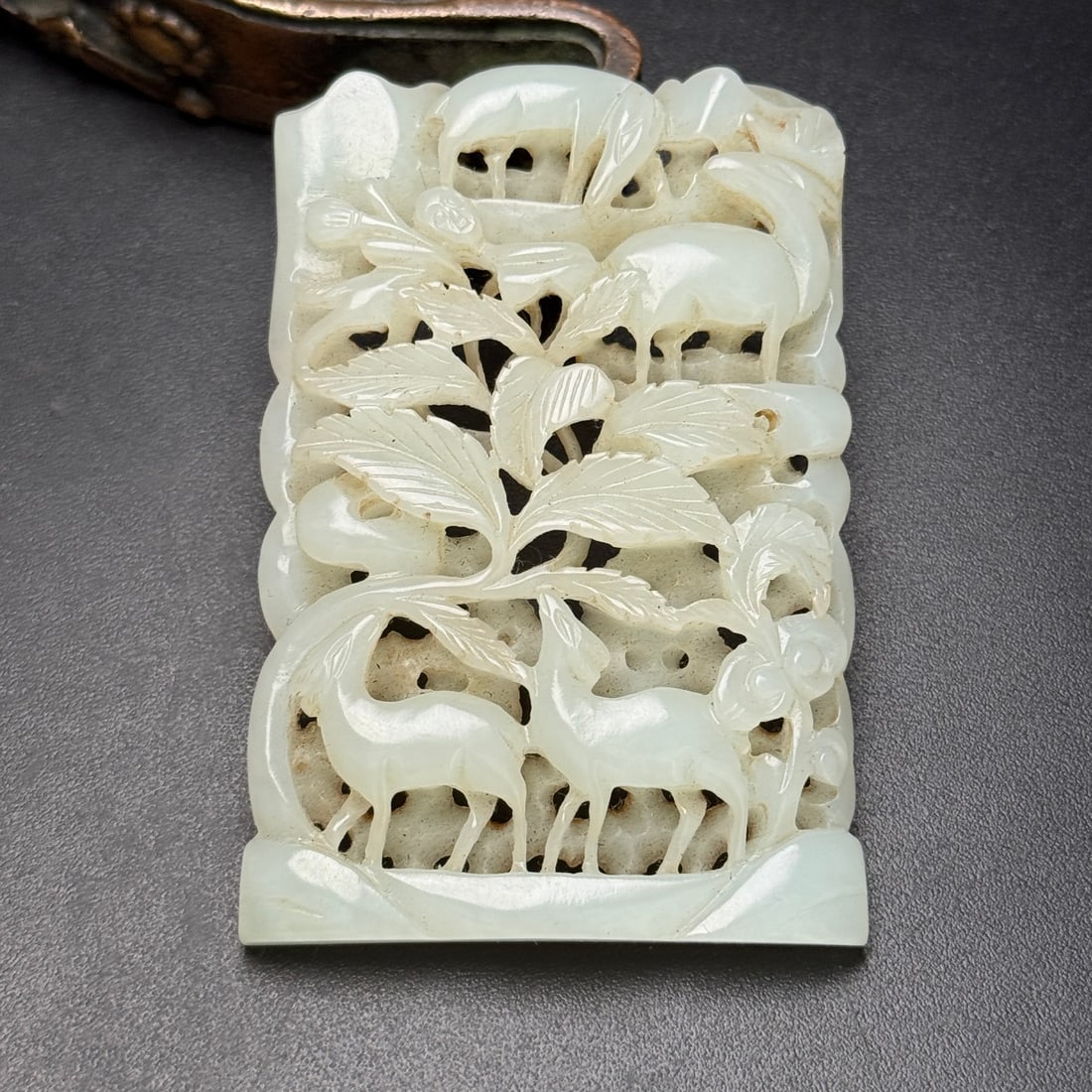 A Exquisite Hotan Jade Pine Deer Pattern Brand: A Exquisite Hotan Jade Pine Deer Pattern Brand,Qing Dynasty, China,Size:3.1inx2inx0.3in, Weight:56g 和田玉松鹿纹牌,中国清代