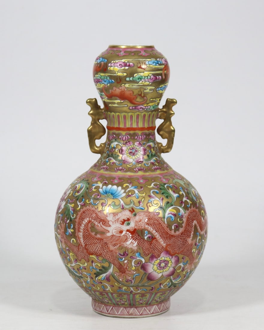 A Exquisite Enamel Gold Ground Dragon Pattern Vase: A Exquisite Enamel Gold Ground Dragon Pattern Vase,Qing Dynasty, China,Qianlong Six-character Mark,Size:10inx5.7in 珐琅彩金地龙纹瓶,中国