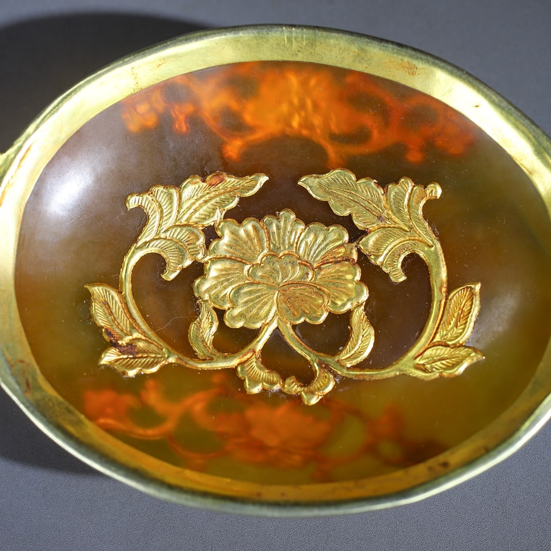 A Exquisite Cover with Gold Agate Plate - 3