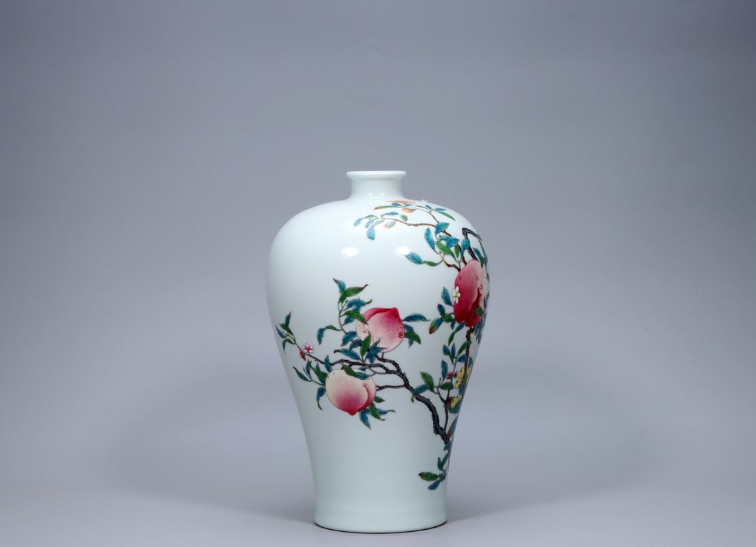 A Exquisite Enamel Flower and Fruit Pattern Vase - 2